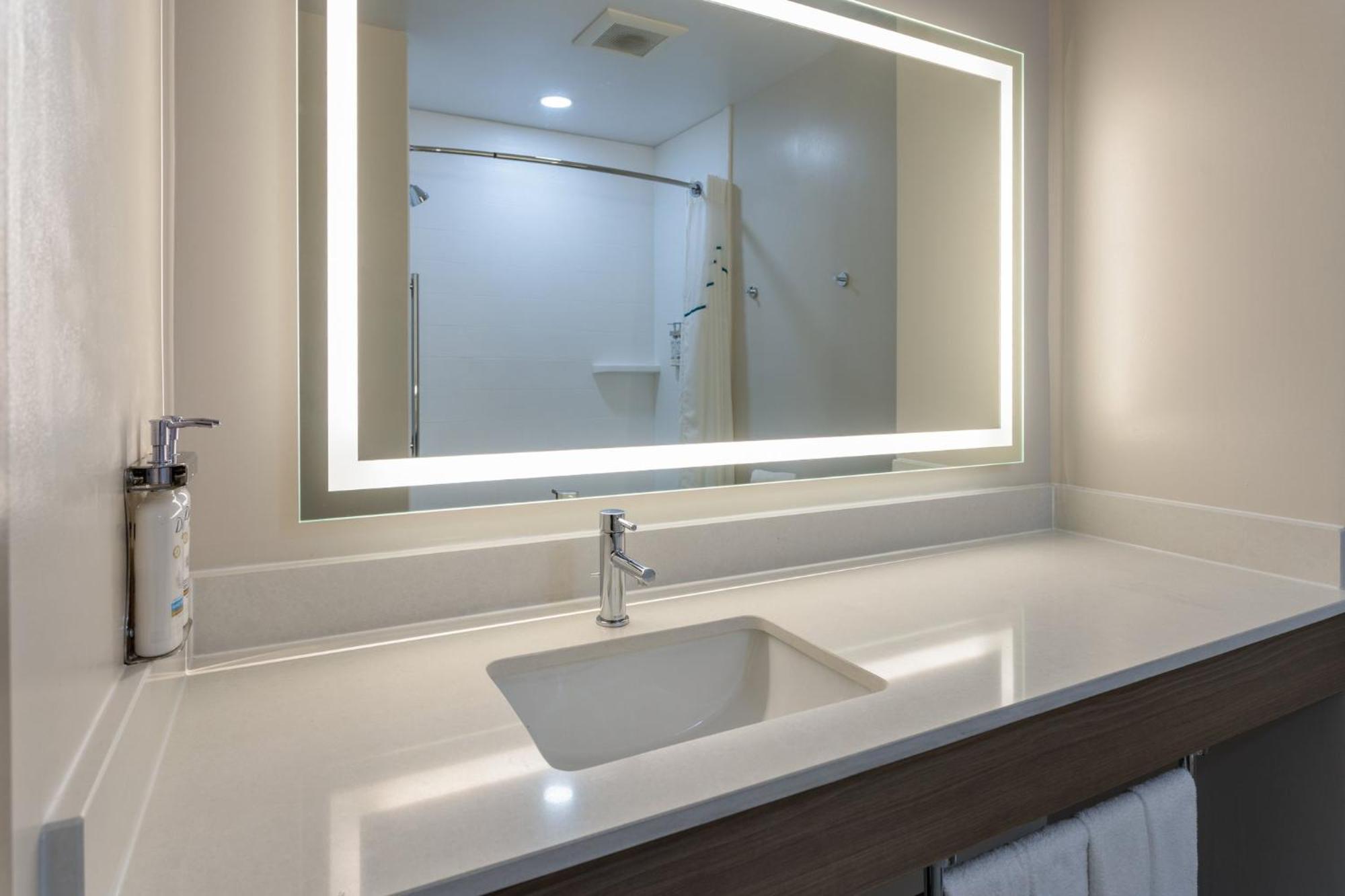 Holiday Inn Express Hotel & Suites Vineland Millville By Ihg Eksteriør bilde